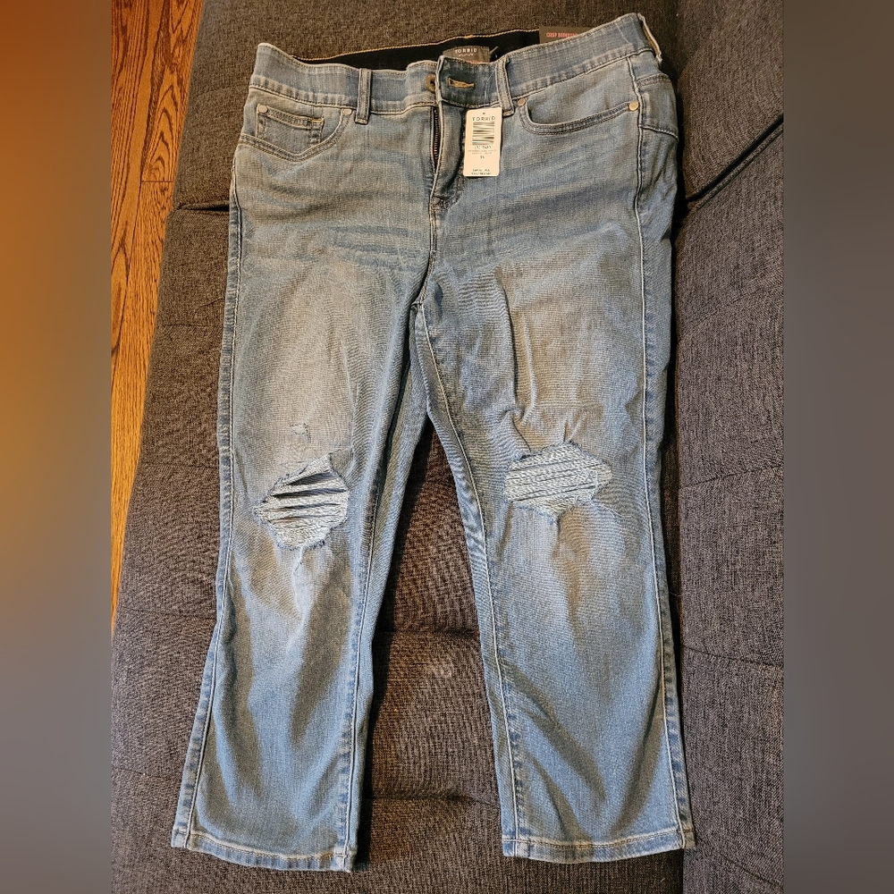 Torrid crop bombshell skinny size 14 jeans